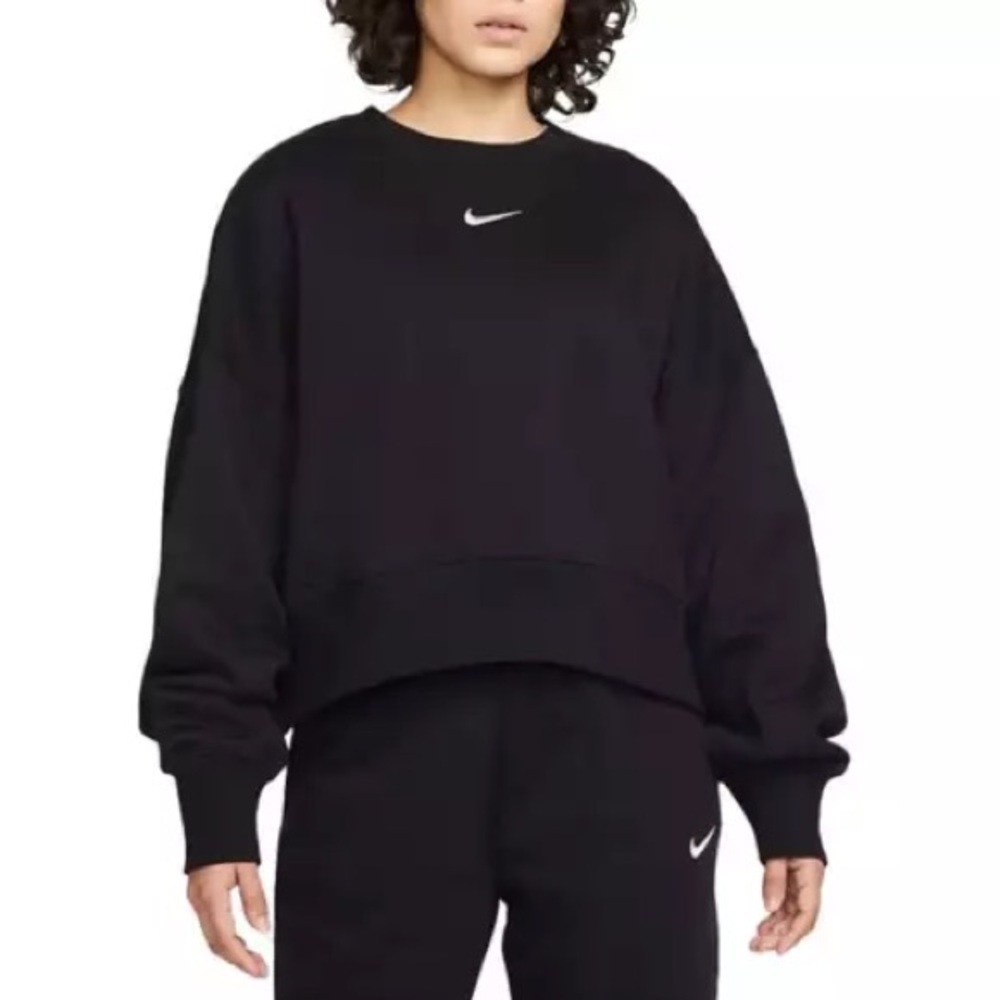 NWT Nike Sportswear Phoenix Fleece
Women's Over-Oversized Crew-Neck Sweatshirt